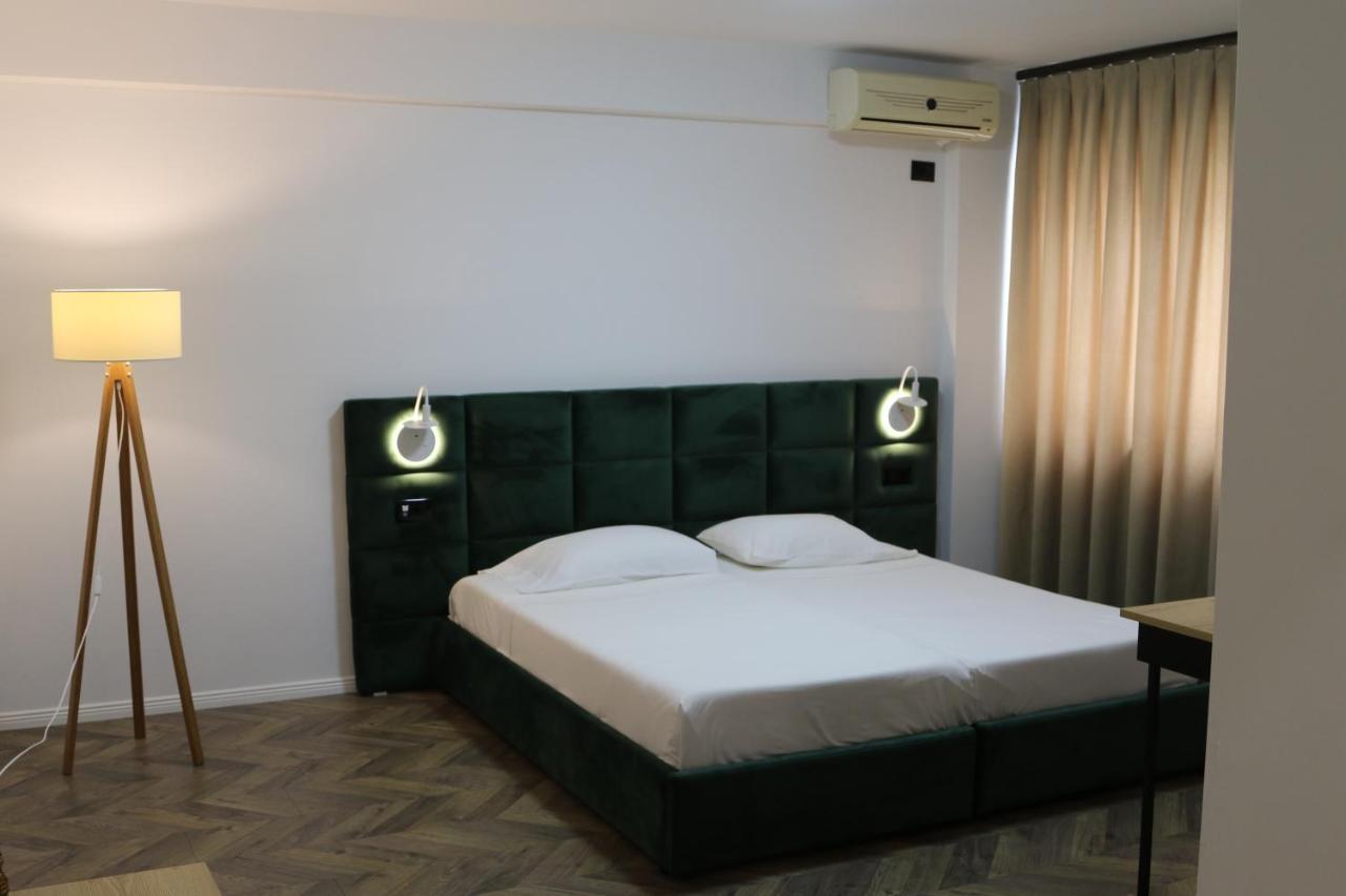 Hotel Lido Durrës Buitenkant foto