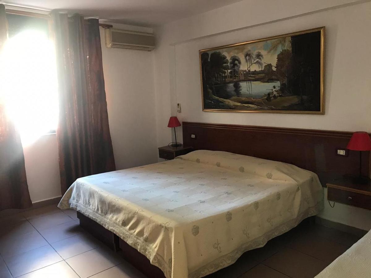 Hotel Lido Durrës Buitenkant foto