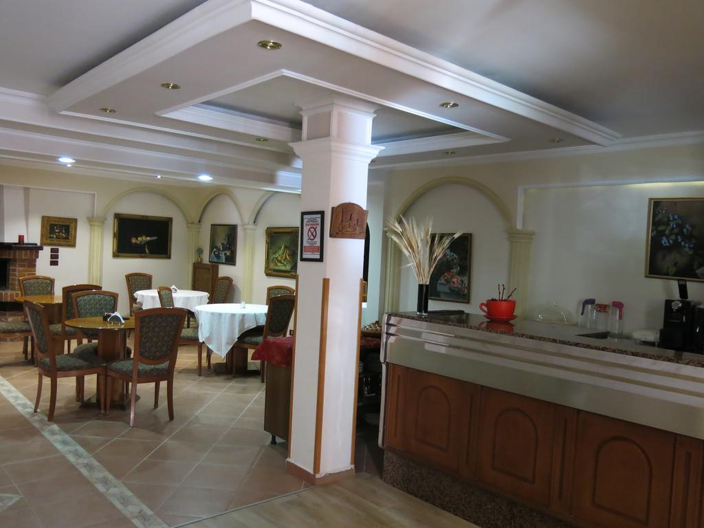 Hotel Lido Durrës Buitenkant foto