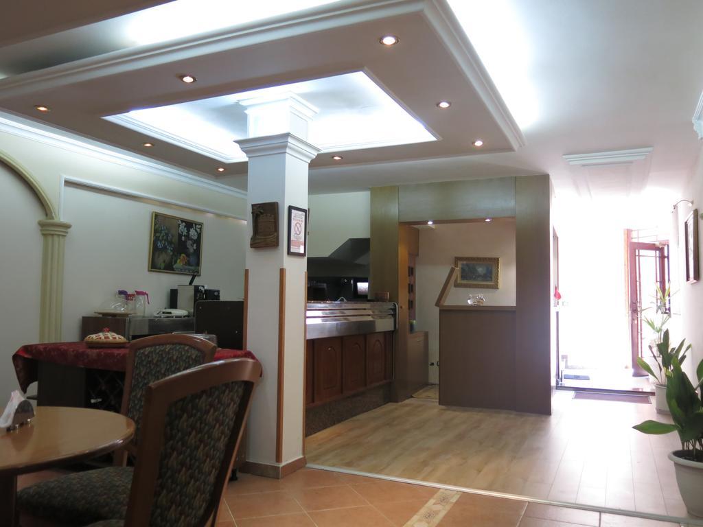 Hotel Lido Durrës Buitenkant foto