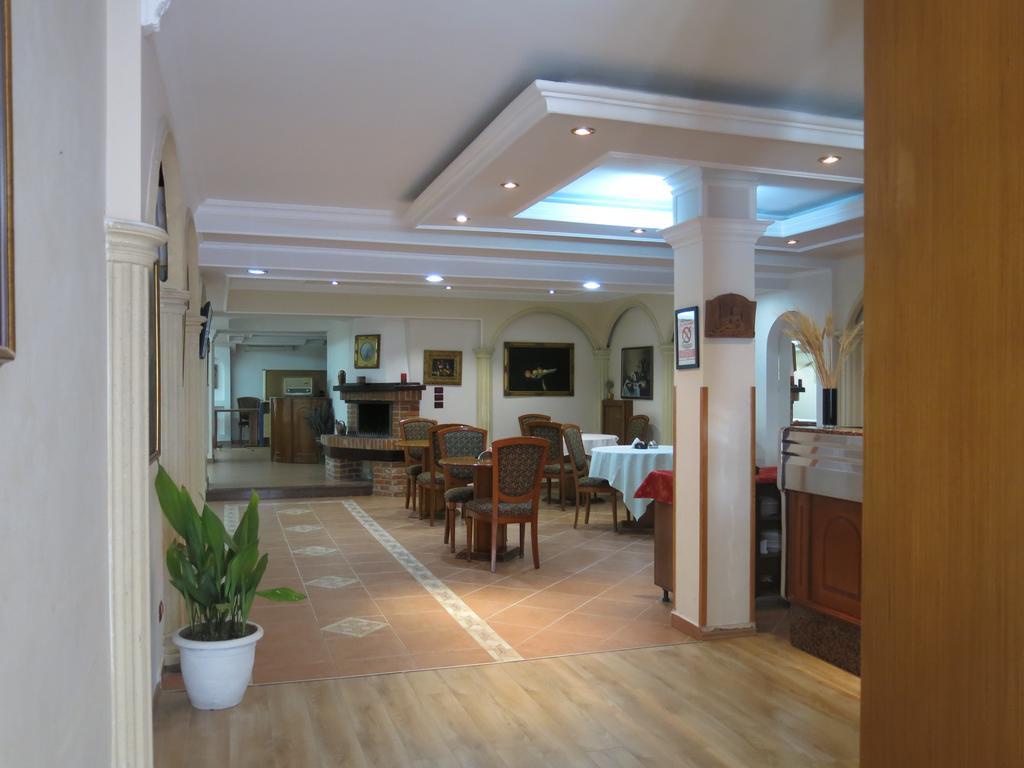 Hotel Lido Durrës Buitenkant foto