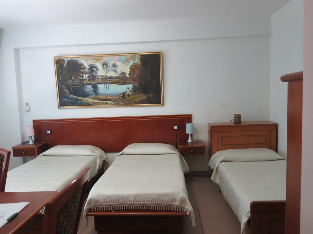 Hotel Lido Durrës Buitenkant foto